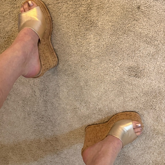 SCHUTZ Gold Wedge Sandals - Picture 4 of 9